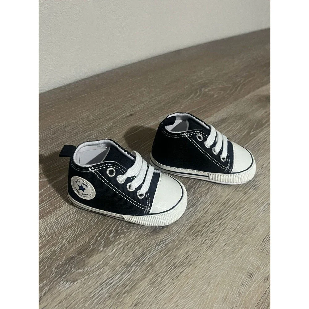 Baby Infant Unisex Classic Canvas Crib Sneaker Shoes, Size 1 (0-6 Months) NEW